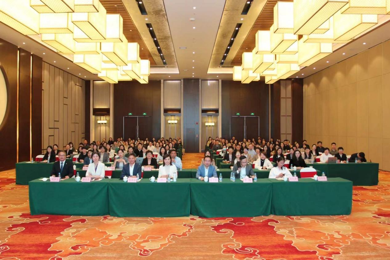 张娟律师参加家庭现代化视域下女性权益保障研讨会（图1）